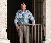 DSC 8956 Peter in Castel del Monte